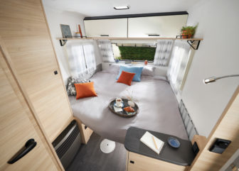 caravane Easy 350CP lit king size
